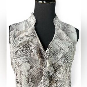 White House Black Market Gray Snake Print Sleeveless Ruffle Neck Tank Size 6